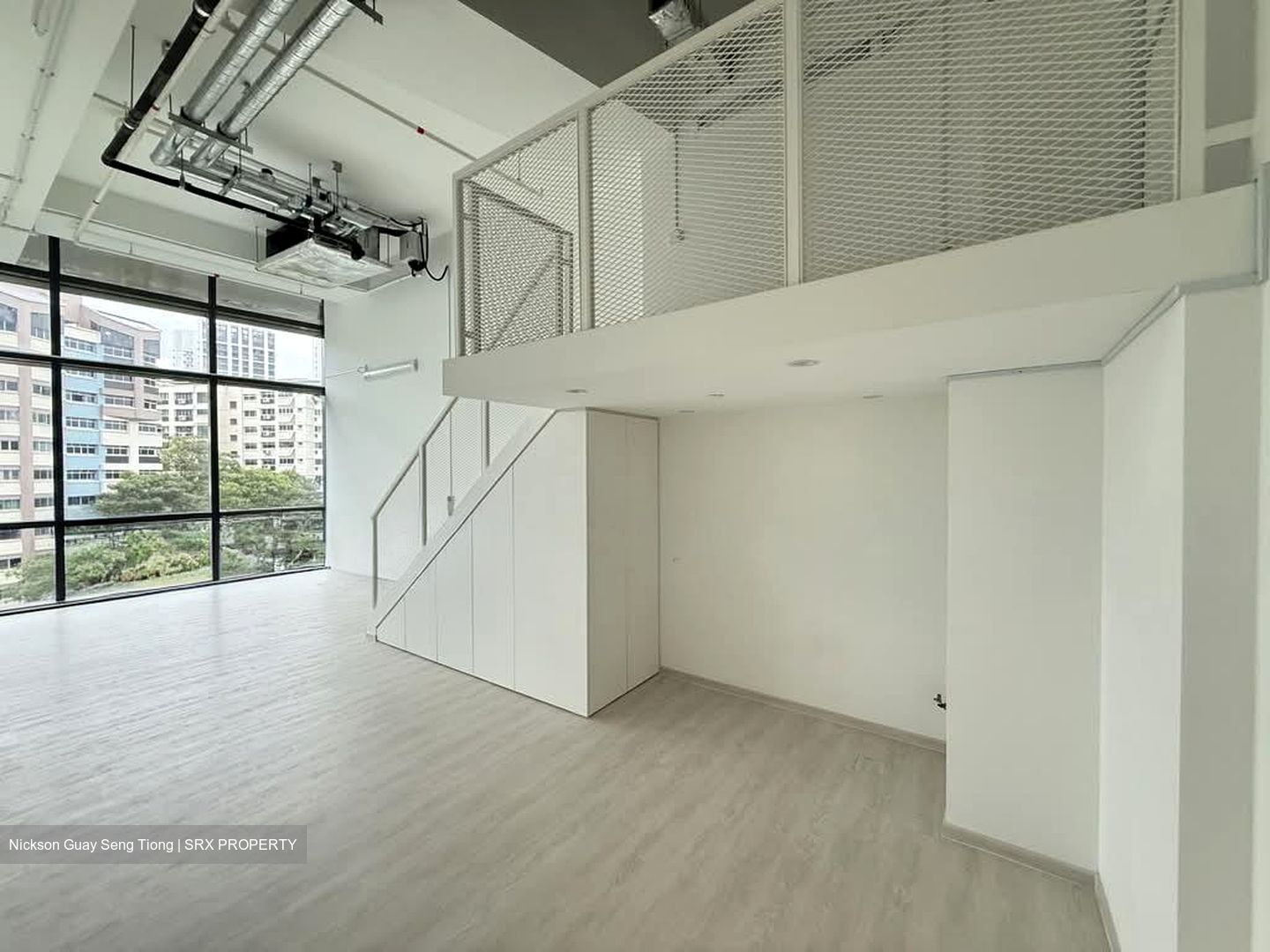 Woods Square (D25), Office #536498551
